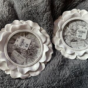 Isaac Jacobs White Floral Picture Frames